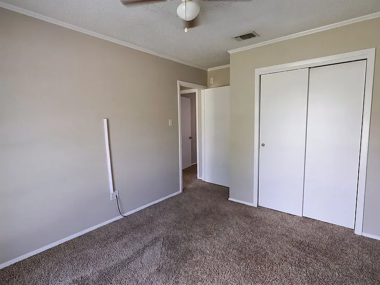 1523 Teekell St — Photo 8