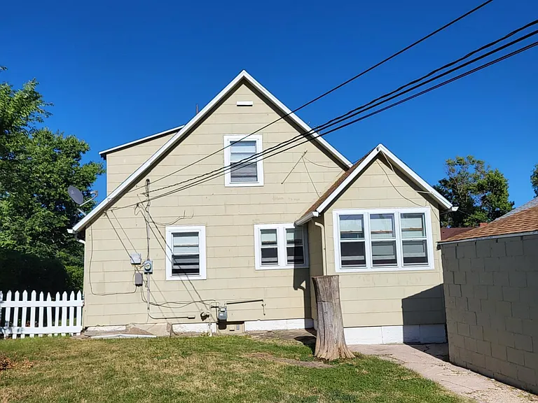 1011 Haines Ave — Photo 3