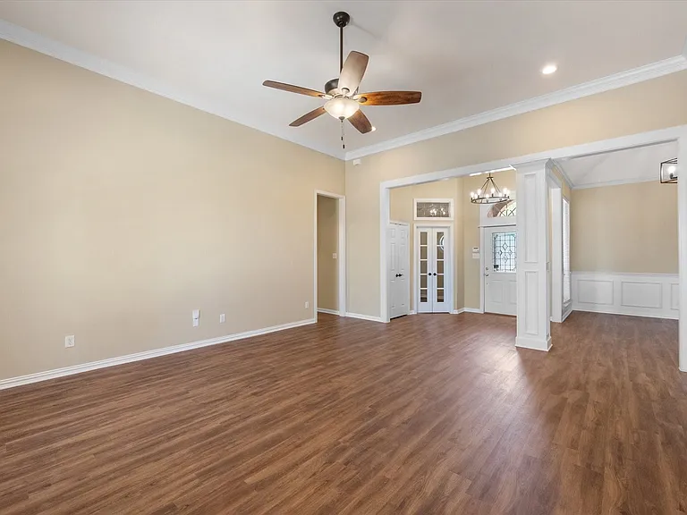 1106 Brook Arbor Dr — Photo 9