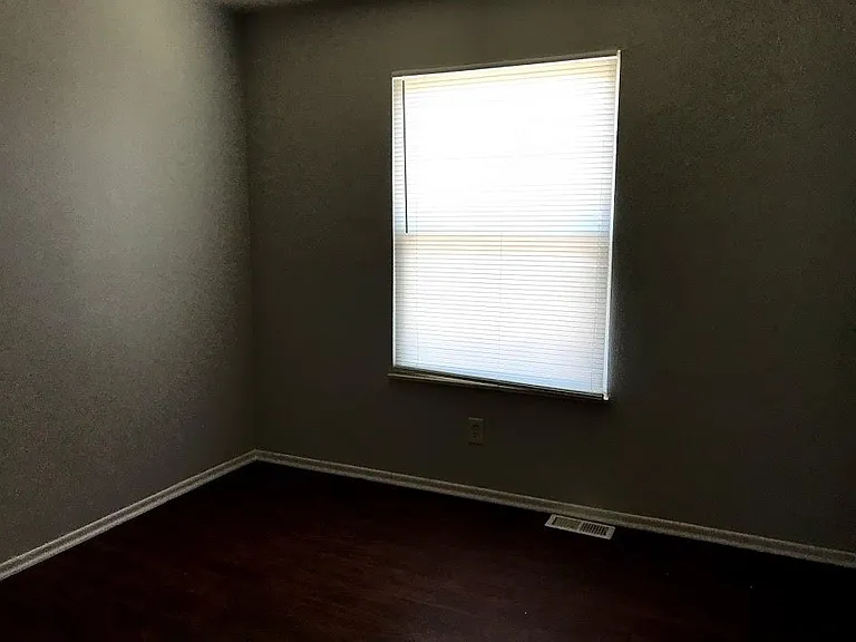 2585 Elm Dr — Photo 8