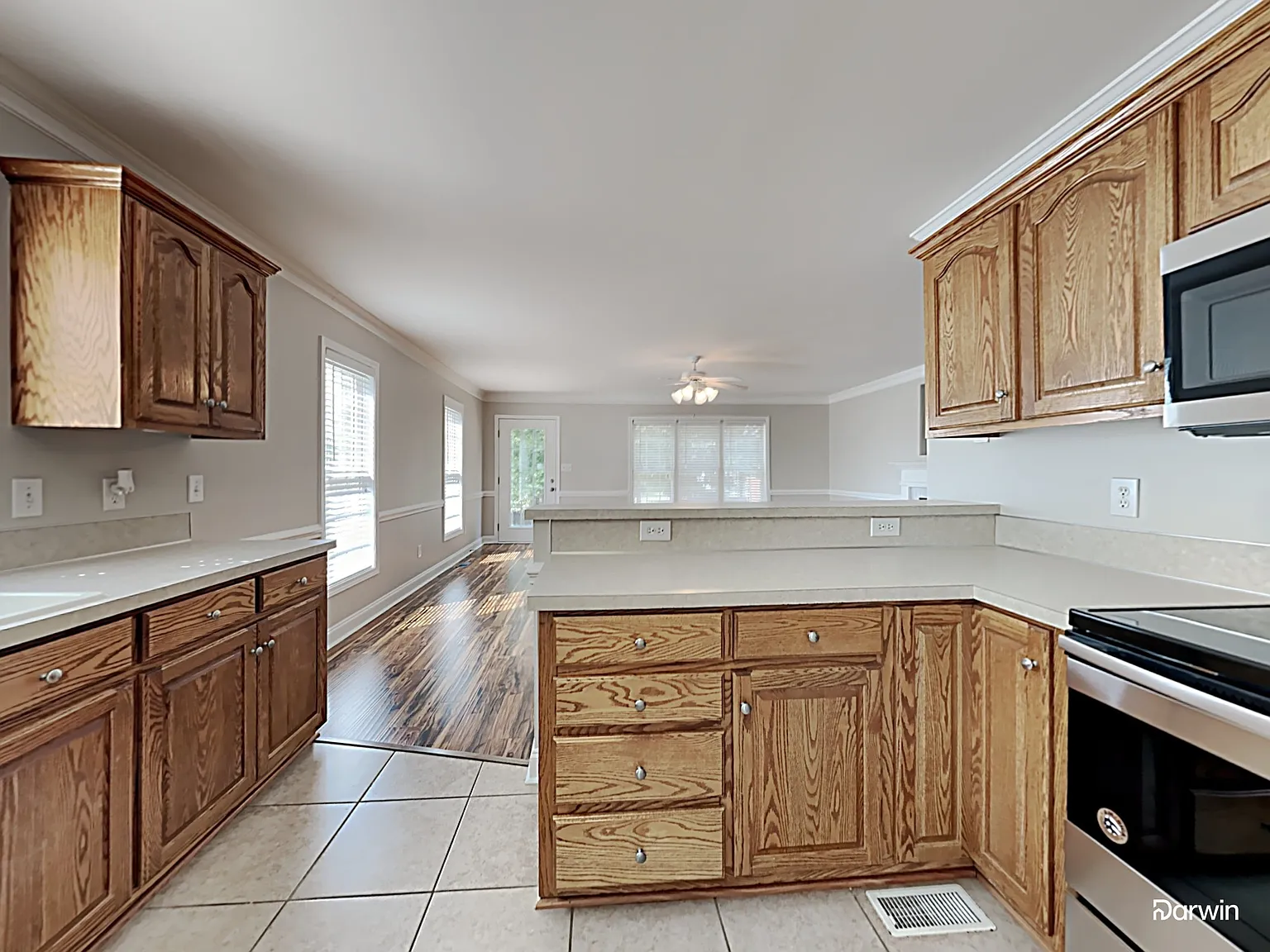 3 bed, 2.5 bath, 1862 sqft, $2,205 — Photo 4