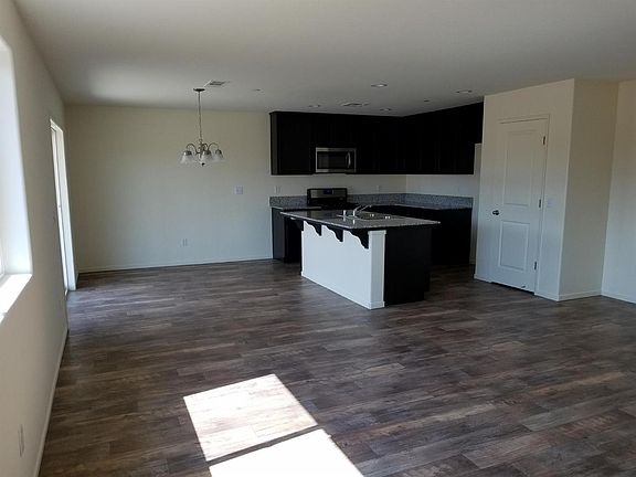 4th image of 1755 Green Street