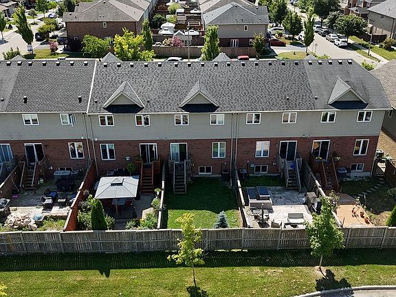 3rd image of 336 Pinehill Dr
