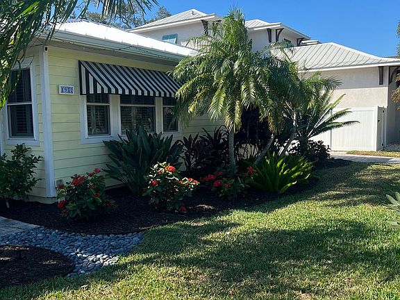 4th image of 1952 Hibiscus St