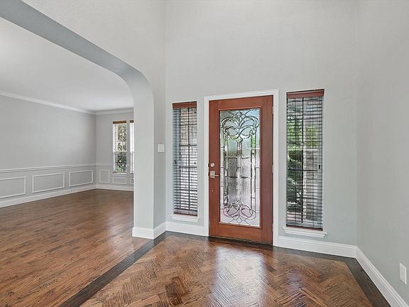 3rd image of 3228 Kent Dr