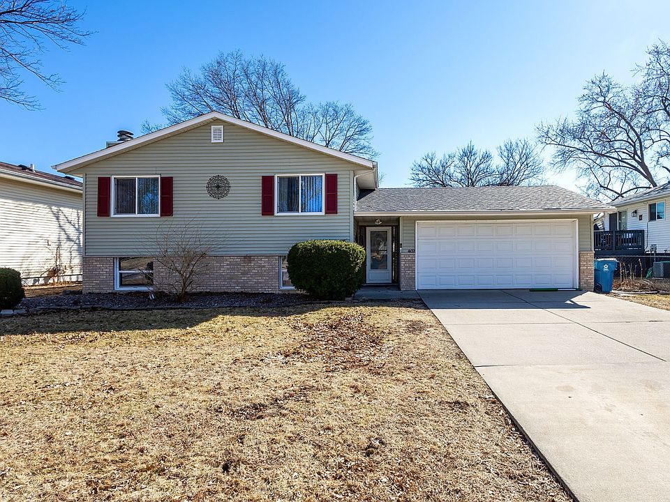 1st image of 407 W Oak St