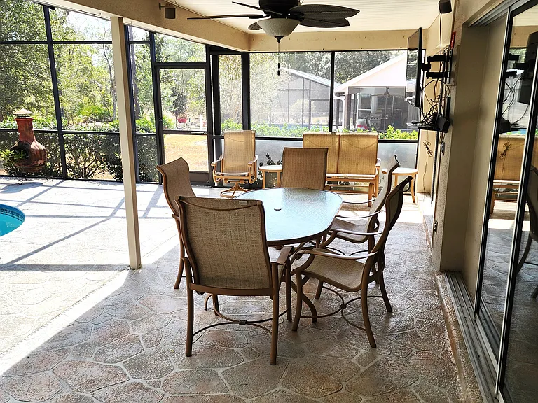 70 Oak Village Blvd — Photo 3