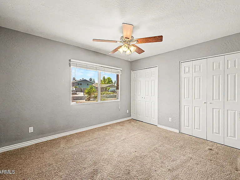 1340 E Donner Dr — Photo 22