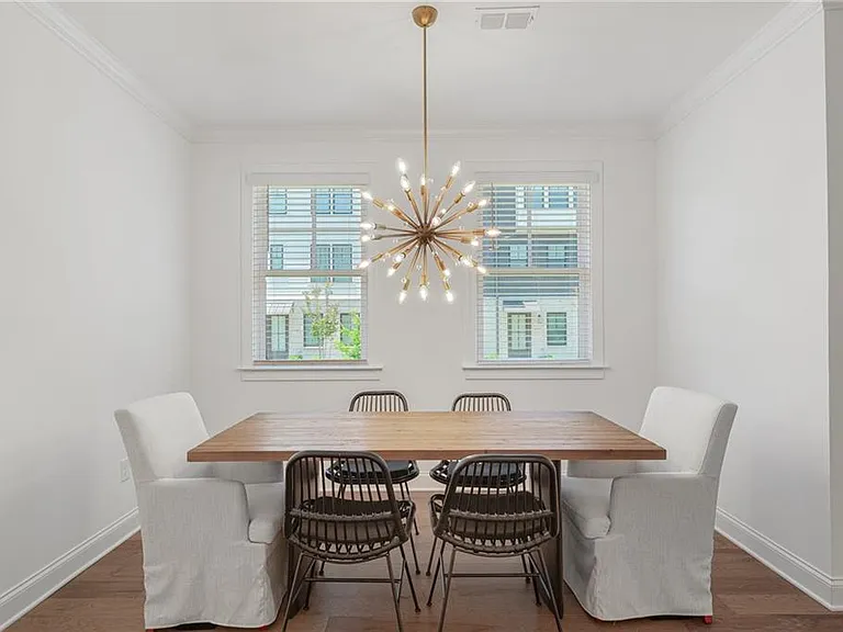 6543 Beacon Dr — Photo 17