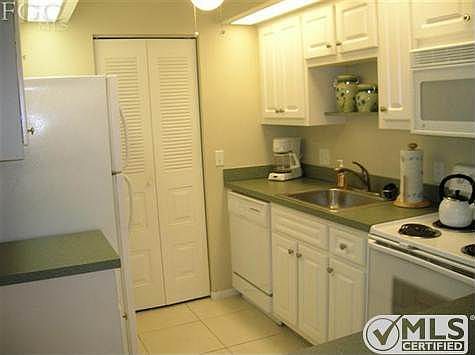 5th image of 8110 S Woods Cir Unit 10