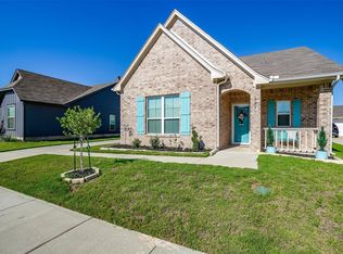 624 Adeline Dr, Burleson, TX 76028