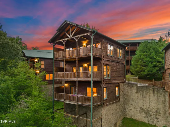 820 Great Smoky Way, Gatlinburg, TN 37738