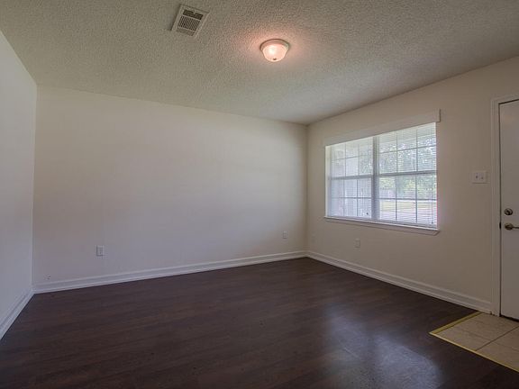 2nd image of 2705 E Stevens Cir