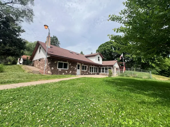 33455 Jackson St NE, Cambridge, MN 55008