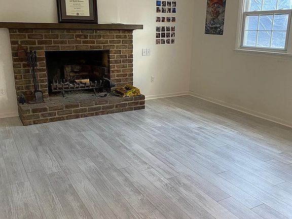 4th image of 10736 Oak Forest Dr