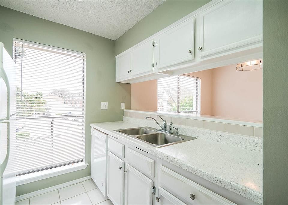 1st image of 3742 Thistlemont Dr