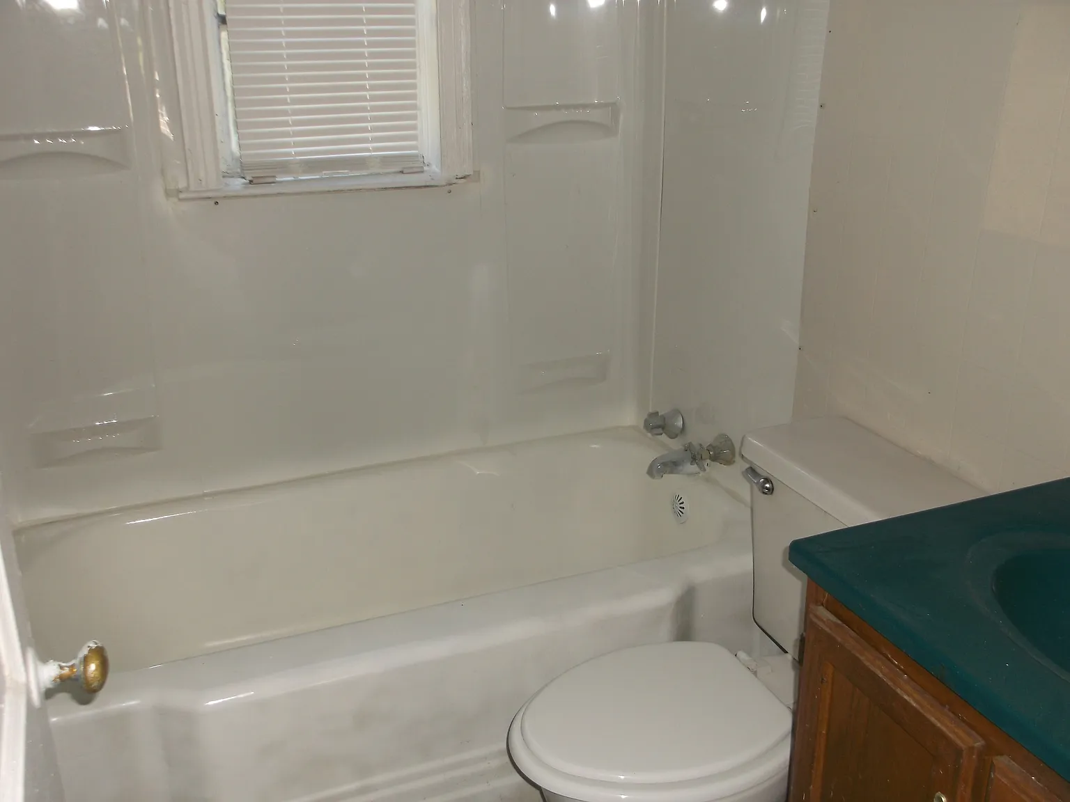 1439 Semmes St — Photo 3