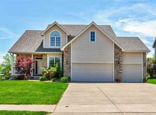 12414 Ridgemont Dr, Urbandale, IA 50323
