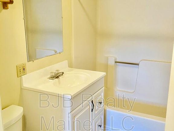3rd image of 6 Oregon Ave APT 7