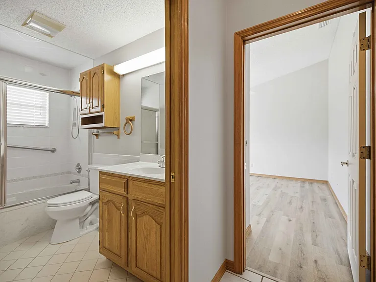 9177 SW 91st Cir — Photo 10