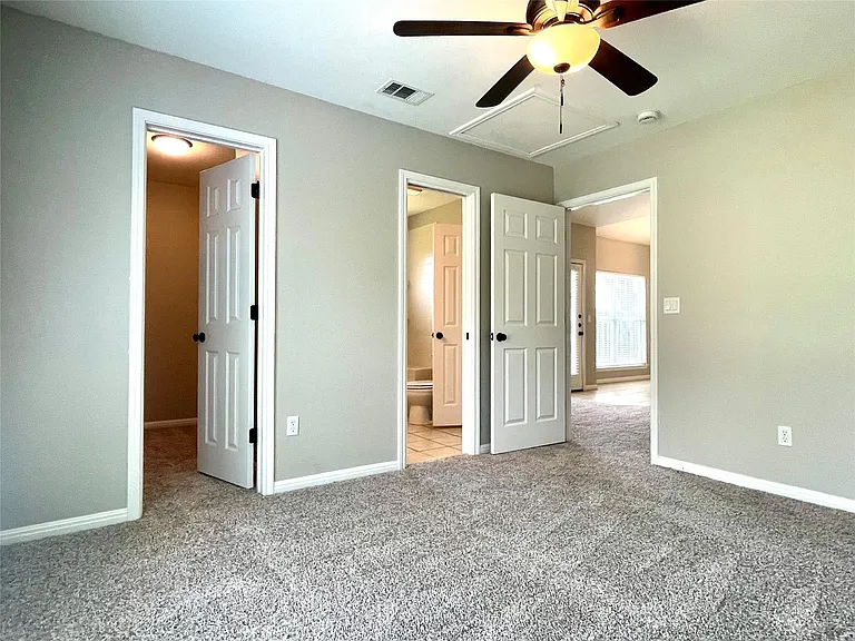 1207 W North Loop Blvd #A — Photo 20