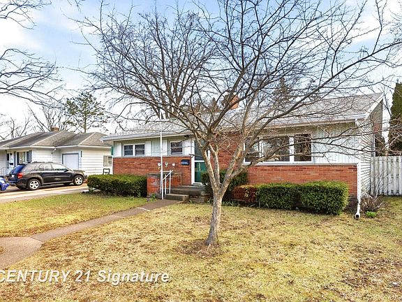 3rd image of 2292 Mayfield Rd