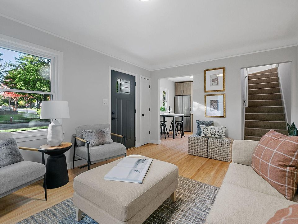 1st image of 3059 McKinley St NE