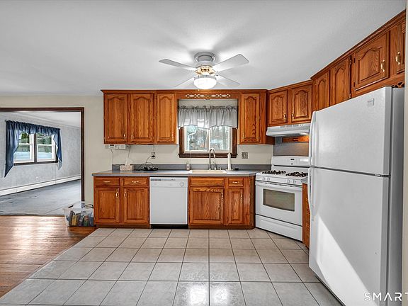 5th image of 144 Brown Street