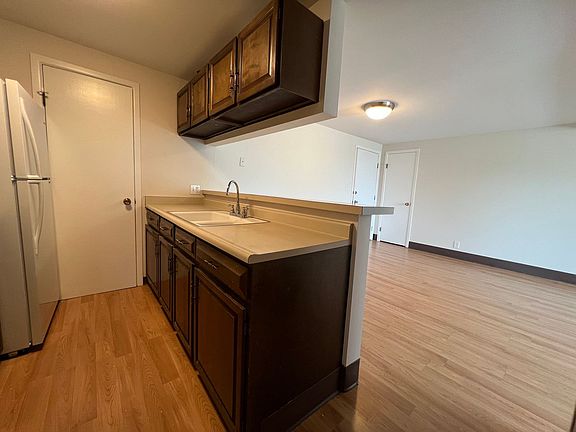 3rd image of 1001 Robertson St #C4