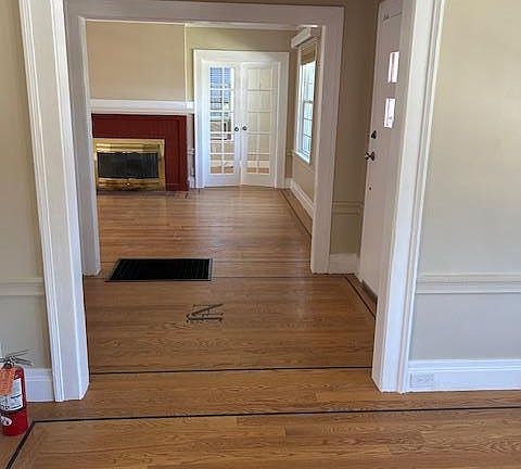 3rd image of 446 Mayellen Ave