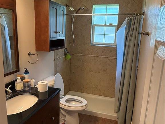 5th image of 2212 Nancy Dr