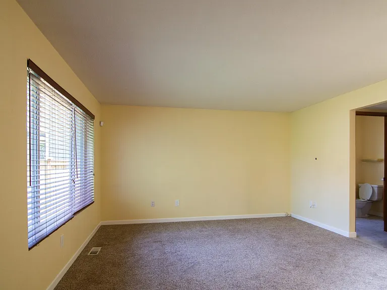 22924 SE 282nd St — Photo 10