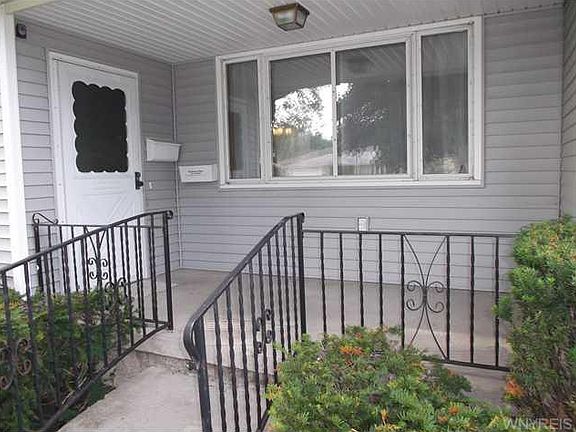 2nd image of 23 Blair Ln