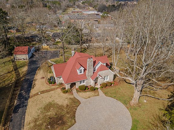 2nd image of 1008 Lewisburg Hwy
