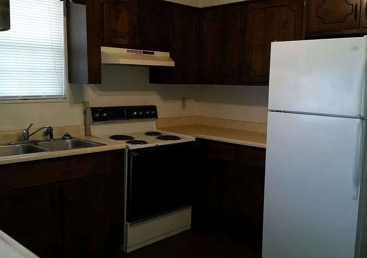 Charming 3 BR / 2 BA Home in Radcliff Minutes from Fort Knox! — Photo 3