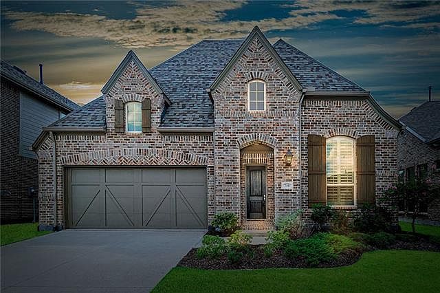 1st image of 758 Harrington Ln
