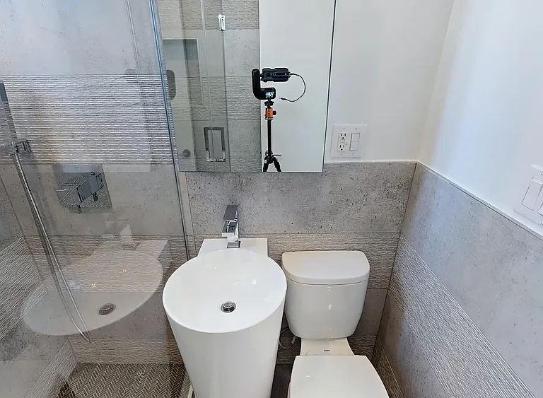 624 E 11th St #5A — Photo 11
