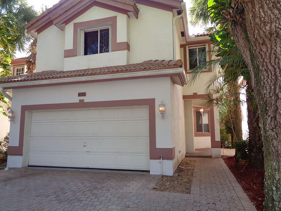 1st image of 10710 NW 1st St