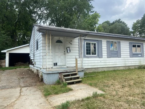 2465 W Court St, Flint, MI 48503