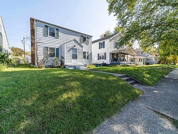 2nd image of 2042 Berkley Pl