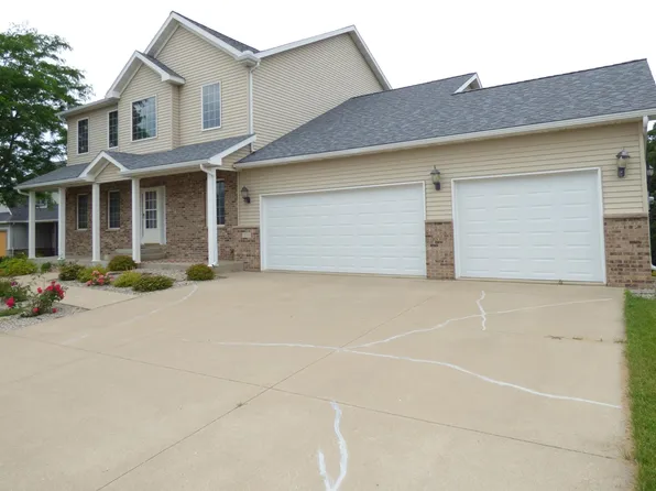 2715 Century Ln NE, Rochester, MN 55906