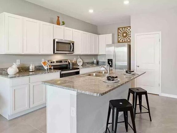 3rd image of 32955 Pez Landing Ln #9