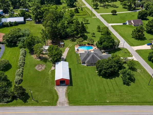 16558 Green Meadow Loop, Willis, TX 77318