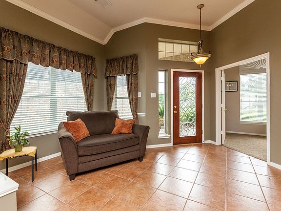 4th image of 5211 Cottonwood Creek Ln
