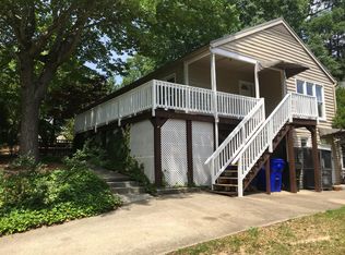 201 Culbreth Park Dr, Chapel Hill, NC 27516