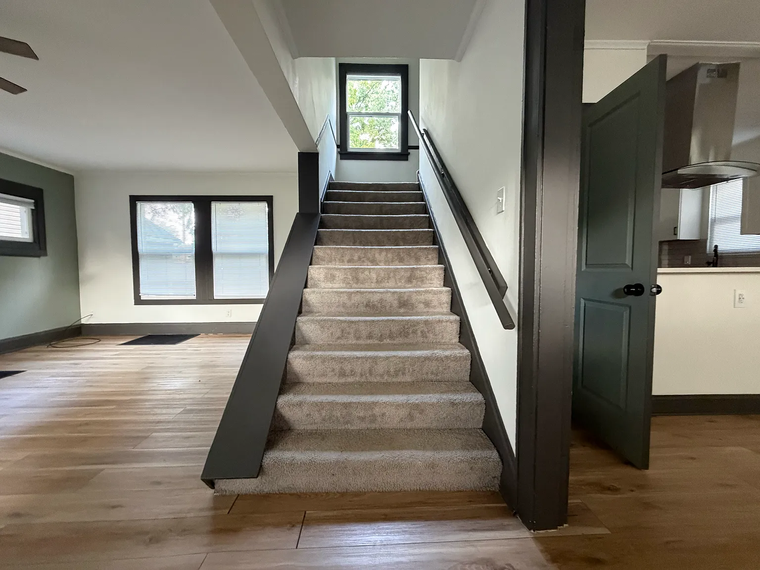 1130 Wilson Ave — Photo 3
