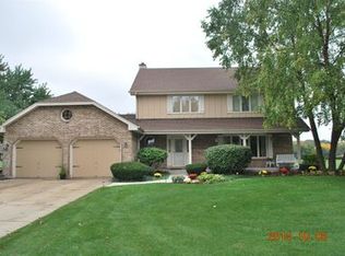 512 Leonard Ln, Burr Ridge, IL 60527