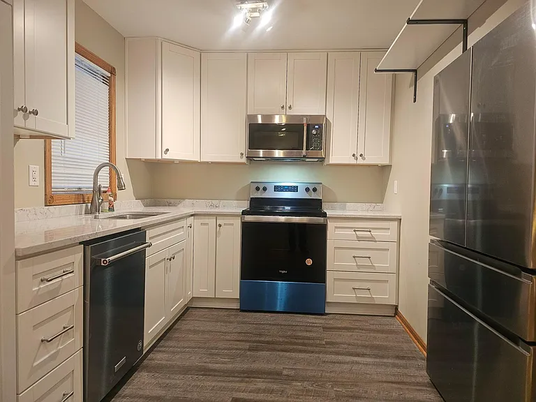 1209 Pearson Pkwy — Photo 2