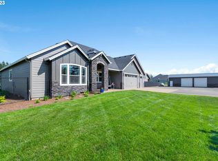 17792 S Strowbridge Rd, Oregon City, OR 97045