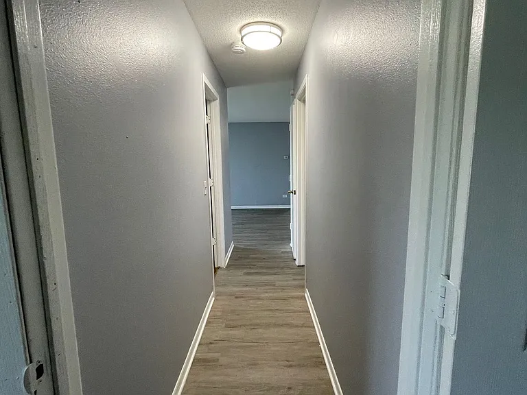 2202 Lewis Ave #302 — Photo 6